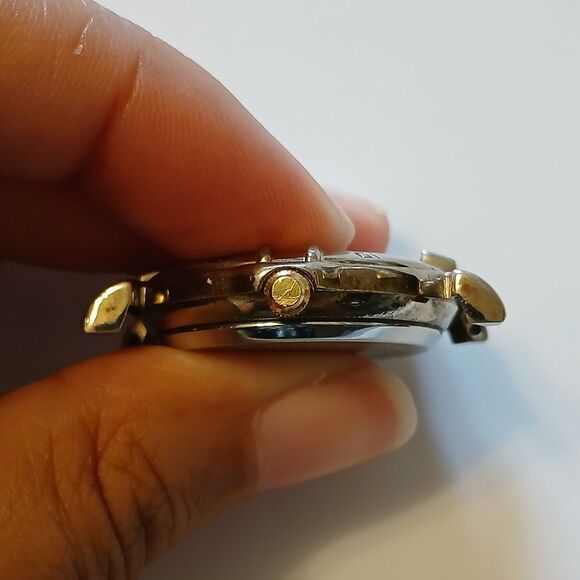 Vtg Carriage By Timex Women's Silver Blue Dial Quartz Watch Case - Corrosion - Picture 5 of 13